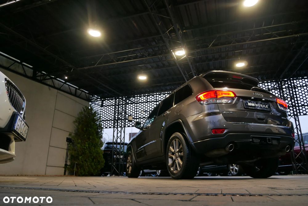 Jeep Grand Cherokee - 39