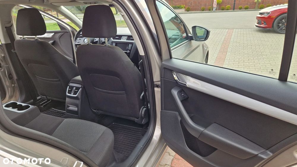 Skoda Octavia 1.6 TDI Ambition - 14