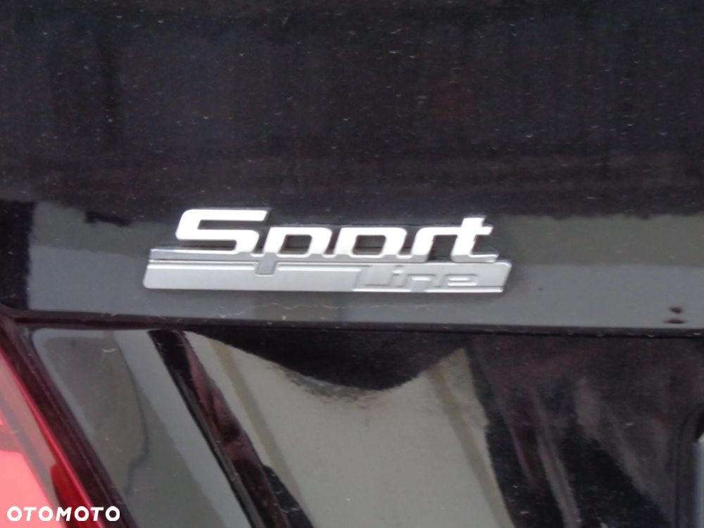 BMW Seria 2 218d Sport Line - 9