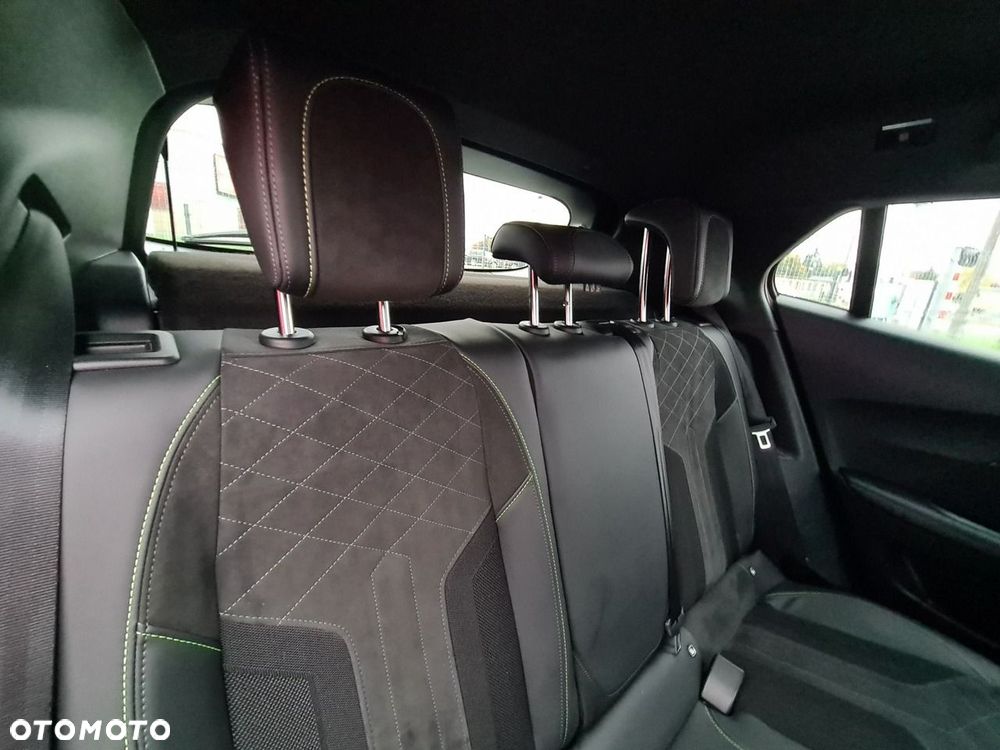 Peugeot 2008 1.5 BlueHDi GT S&S EAT8 - 34