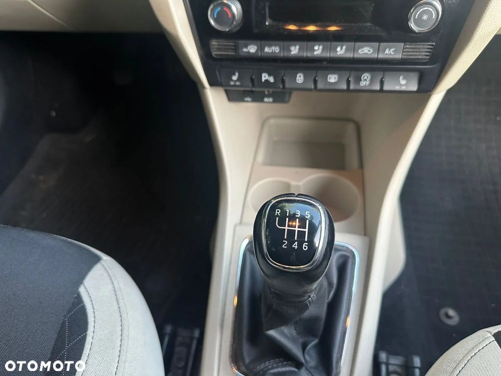 Skoda RAPID Spb 1.0 TSI Style - 7