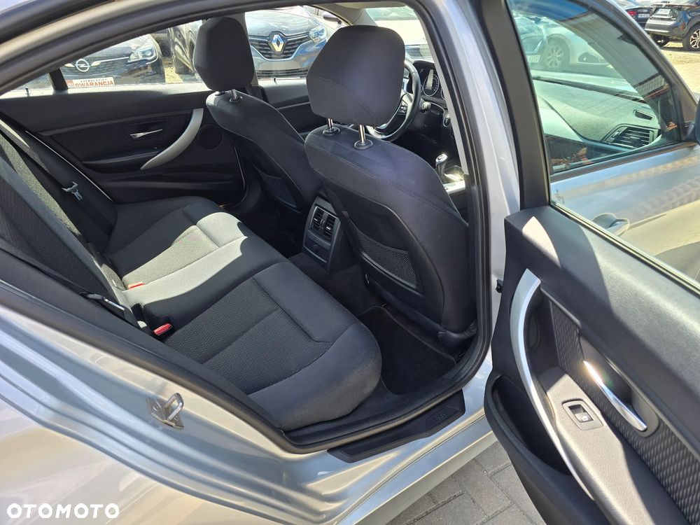 BMW Seria 3 - 10