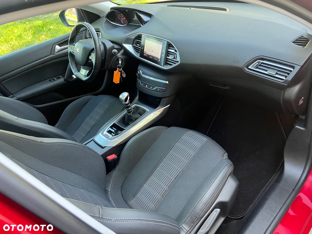 Peugeot 308 1.2 PureTech Allure S&S - 9