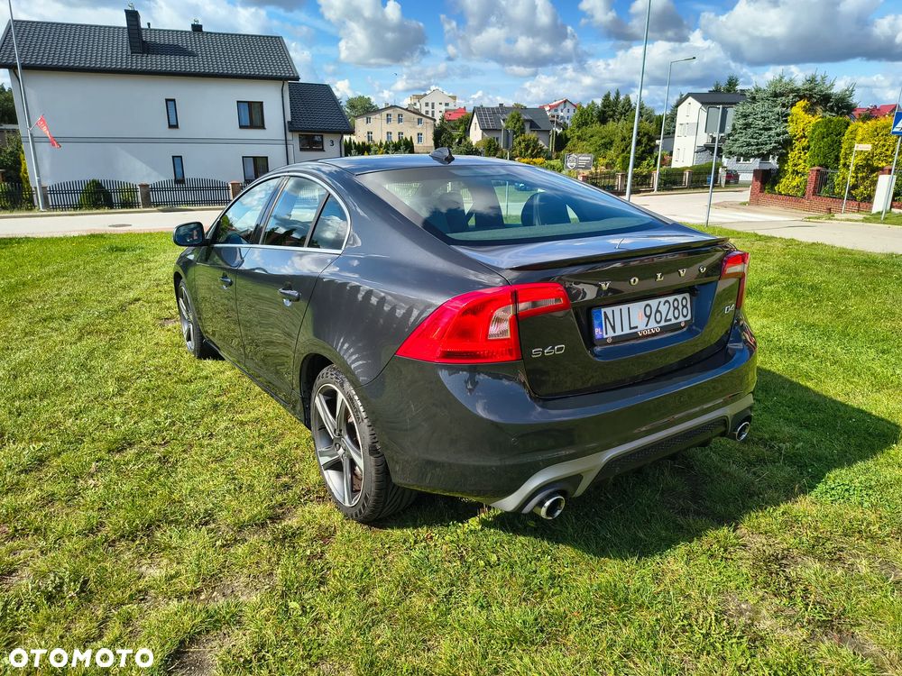 Volvo S60 D4 Drive-E Momentum - 9