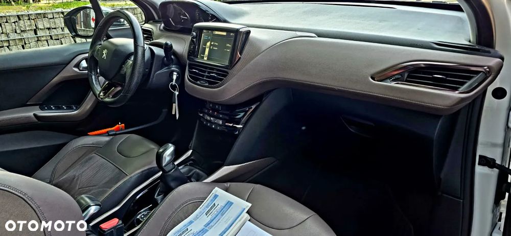 Peugeot 2008 1.6 VTi Allure - 10