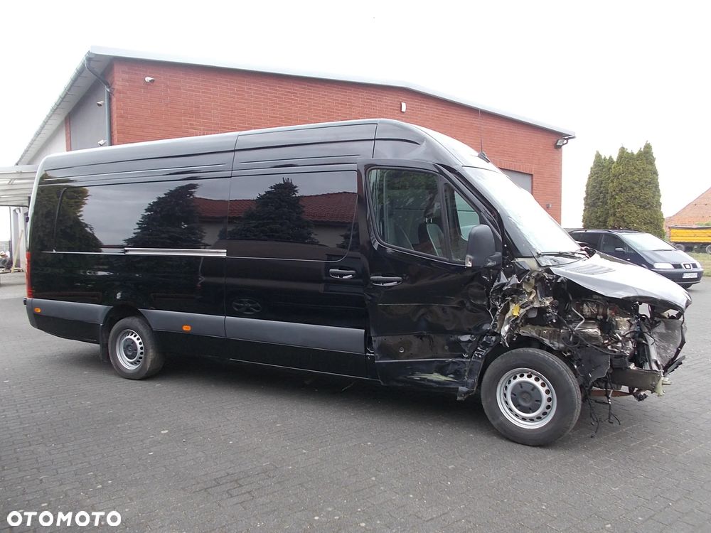 Mercedes-Benz Sprinter - 15