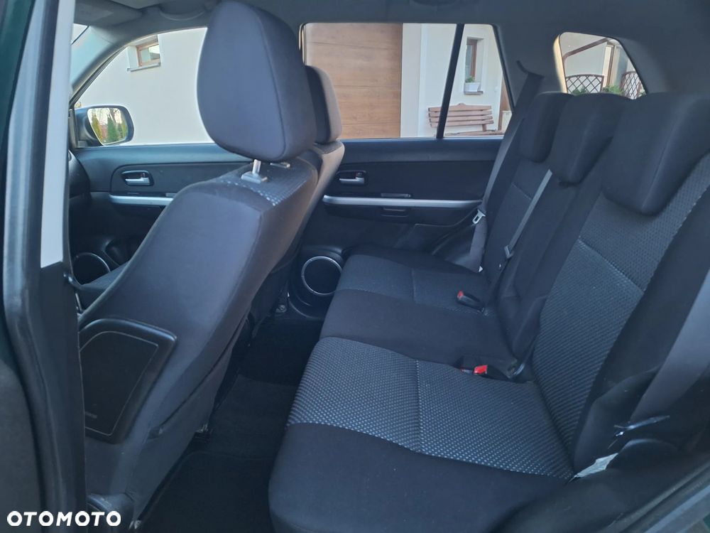 Suzuki Grand Vitara 1.9 DDiS Comfort DPF Family - 11