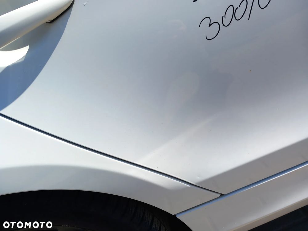 BMW E87 DRZWI PRAWE TYLNE PRAWY TYŁ KOLOR: 300 - 5