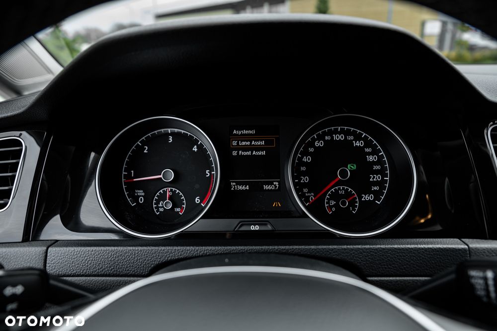 Volkswagen Golf 1.6 TDI DPF BlueMotion Technology DSG Comfortline - 28