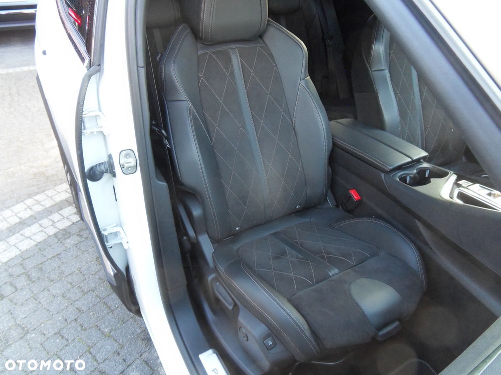 Peugeot 3008 BlueHDi 180 Stop & Start EAT8 GT - 16