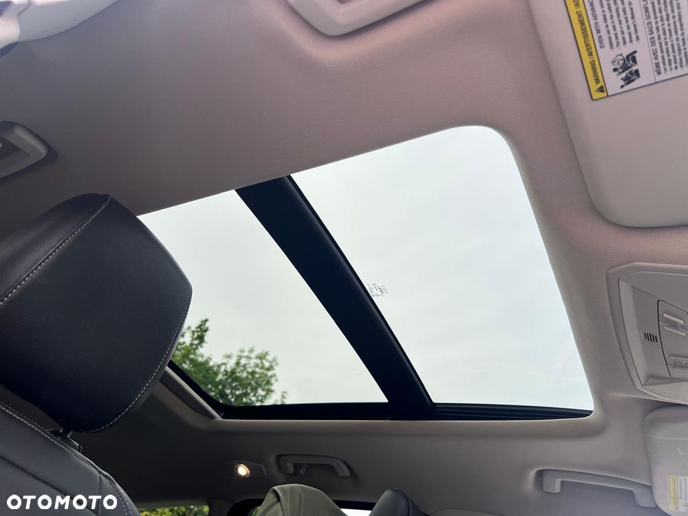 Ford Escape 2.0 EcoBoost AWD Titanium - 9