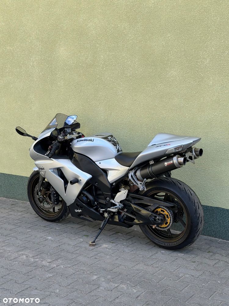 Kawasaki ZX - 18