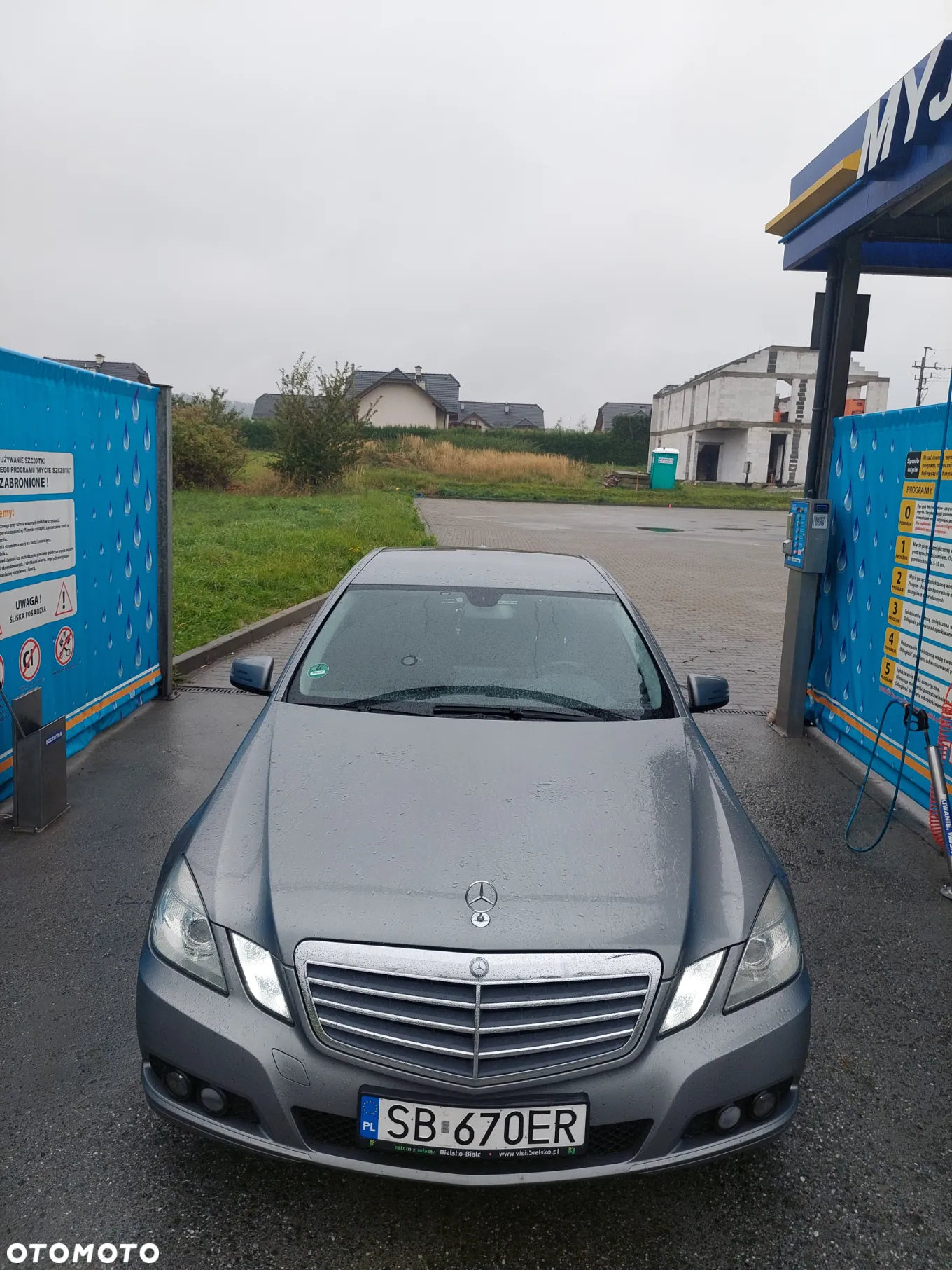 Mercedes-Benz Klasa E 200 CGI BlueEffICIENCY - 21