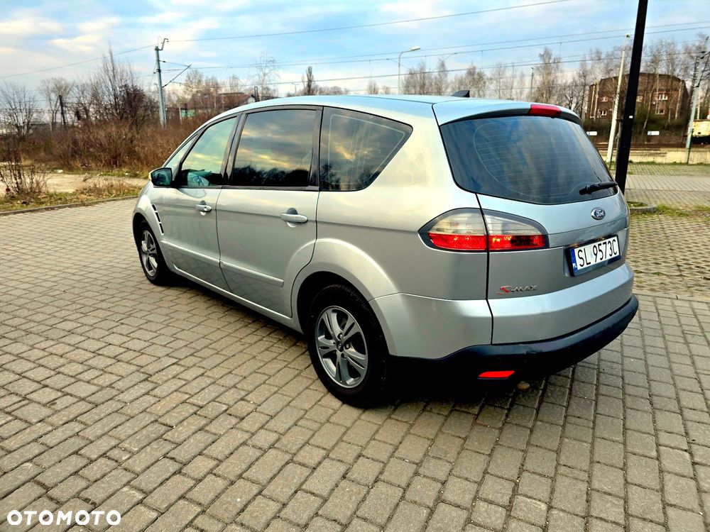 Ford S-Max - 8