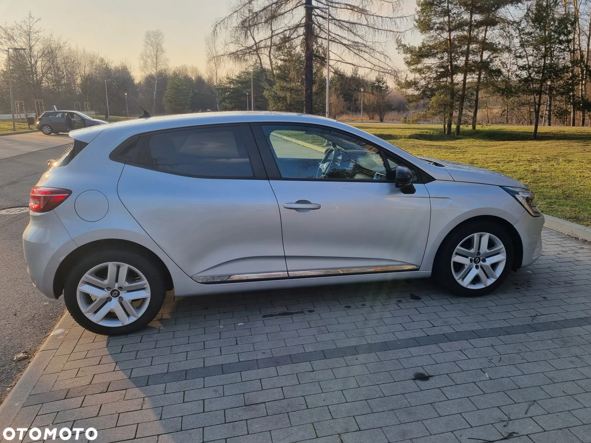 Renault Clio 1.0 TCe Equilibre - 4