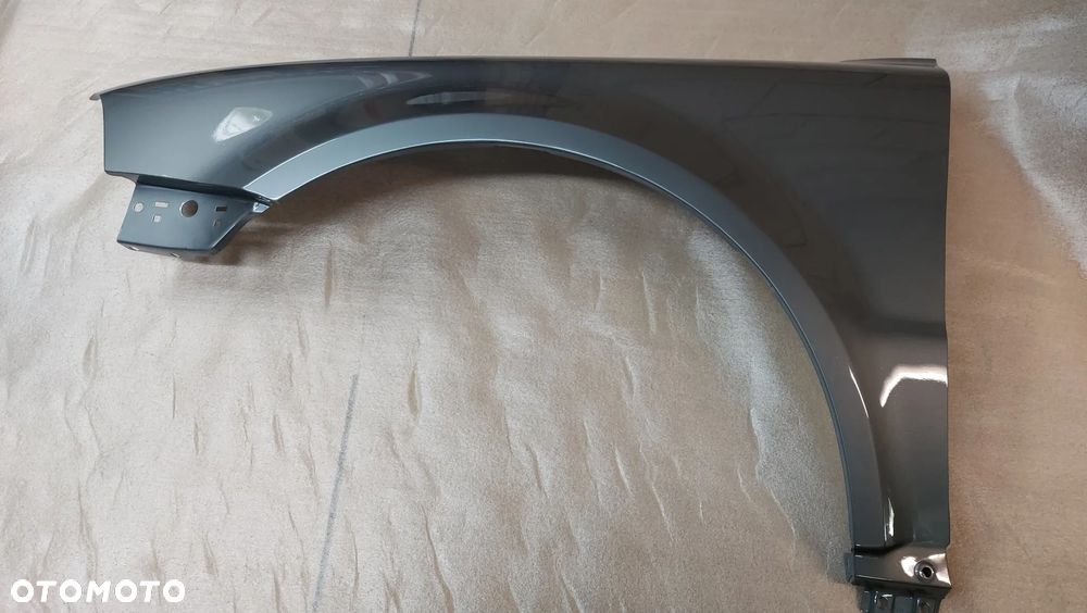 PASSAT B5 FL LIFT 03-05rok BŁOTNIK LEWY LUB PRAWY LD7W CYNK. - 1