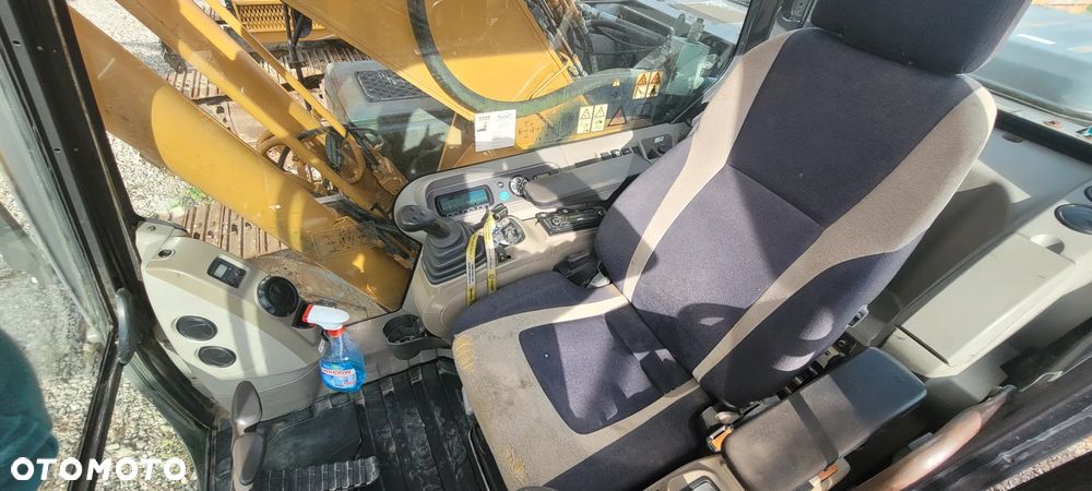 Case CX210B - 5