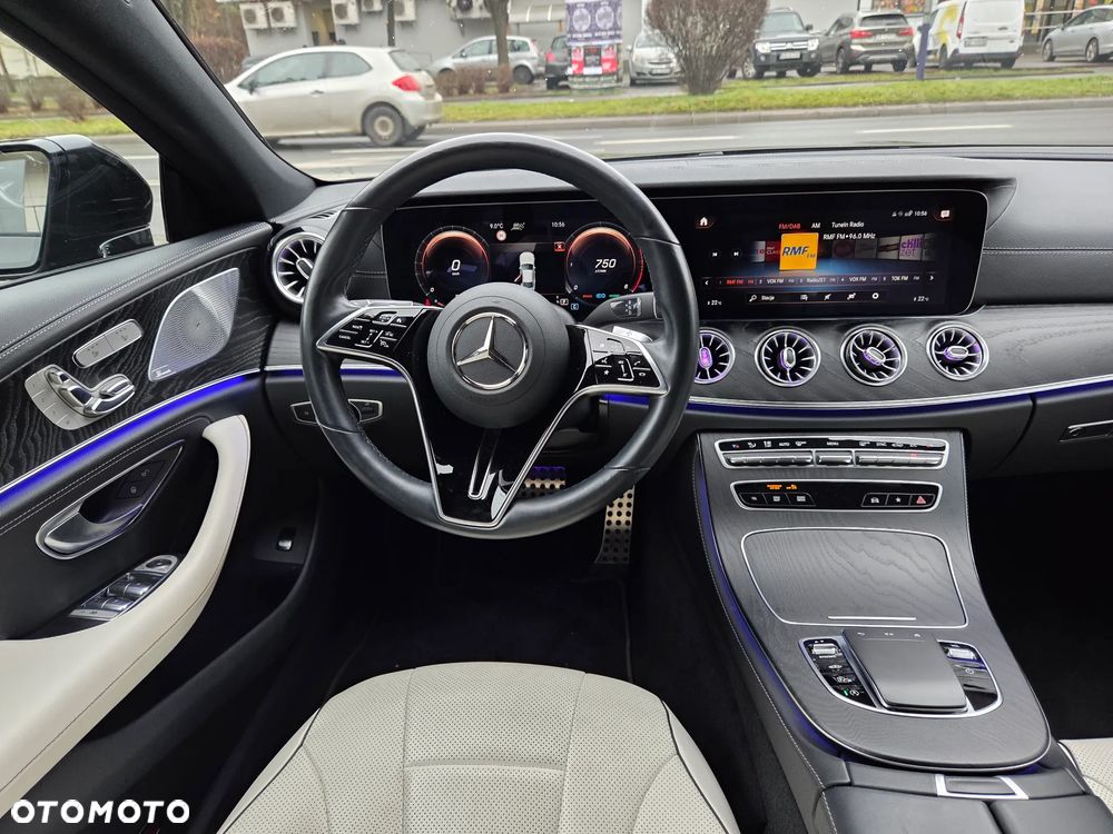 Mercedes-Benz CLS 300 d 4-Matic AMG - 24