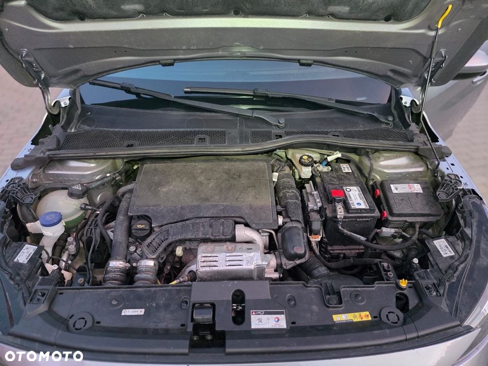 Peugeot 208 PureTech 100 Allure - 20