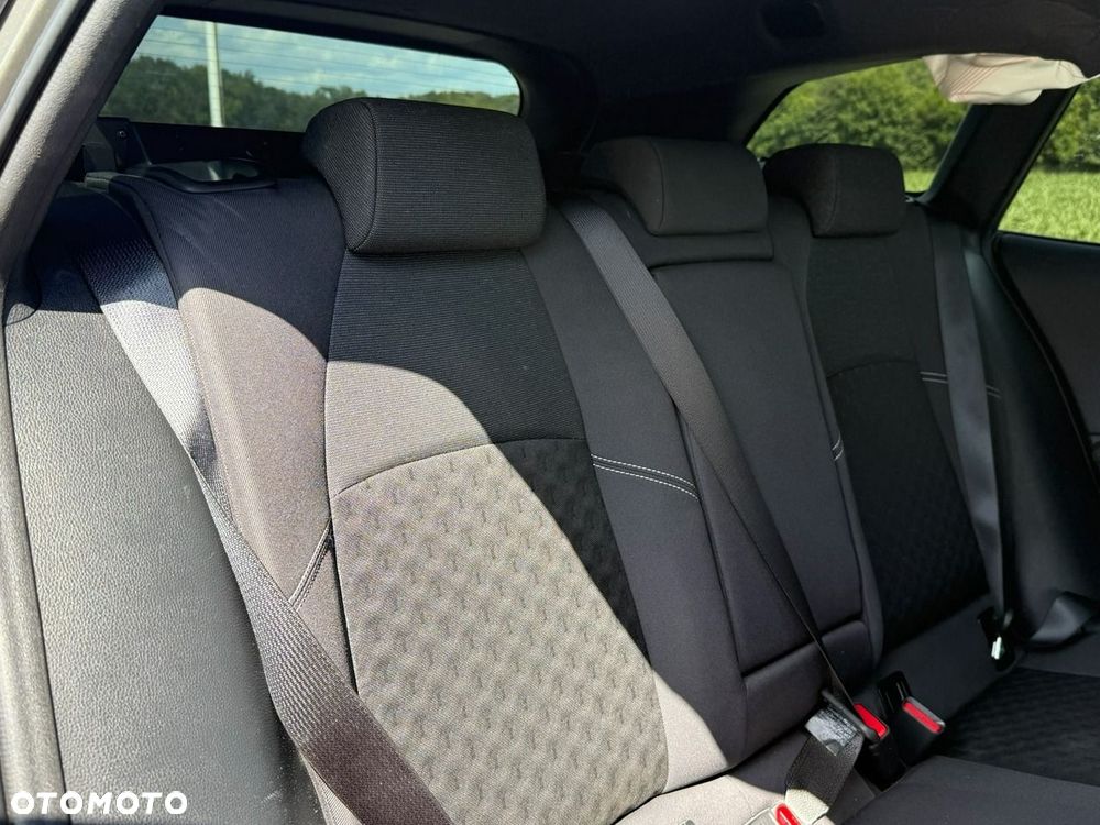 Toyota Corolla 2.0 Hybrid Comfort - 23