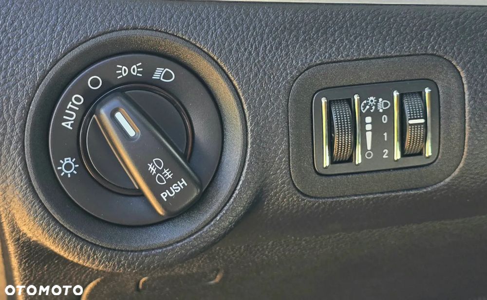 Fiat Freemont 2.0 Multijet 16V DPF Automatik Allrad Black Code - 20