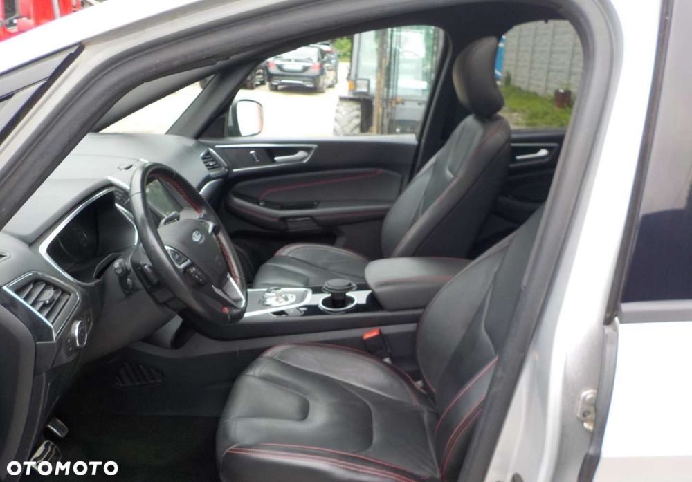 Ford S-Max - 21