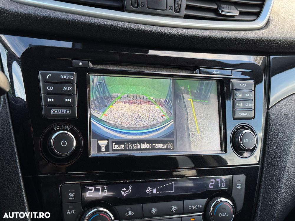 Nissan Qashqai 1.6 DCI N-Connecta - 24