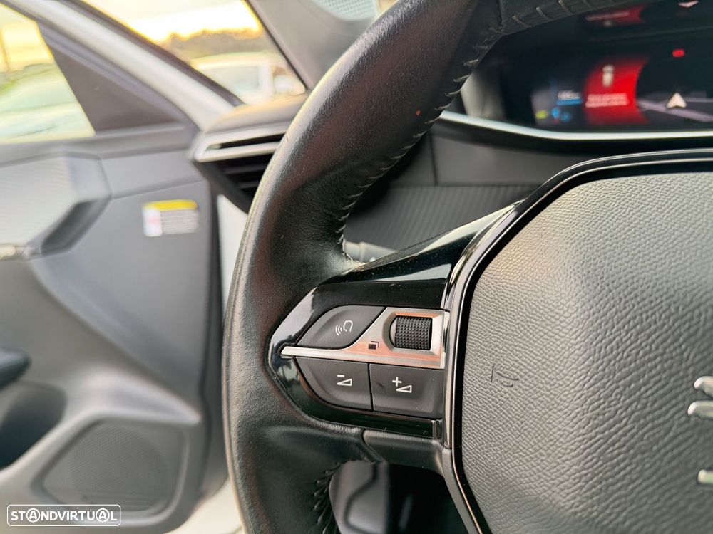 Peugeot 208 1.2 PureTech Allure Pack - 26