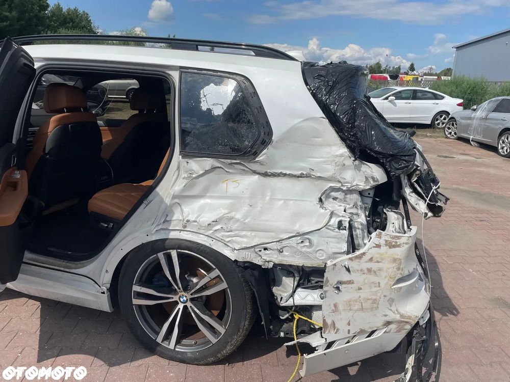 BMW X7 M50i sport - 6