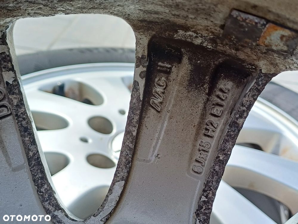 FELGI Z OPONAMI KOŁA ALUMINIOWE MERCEDES R15 5X112 66,6 mm OPONY GOODYEARS R15 185/65 2021r ZIMA NR33 - 11