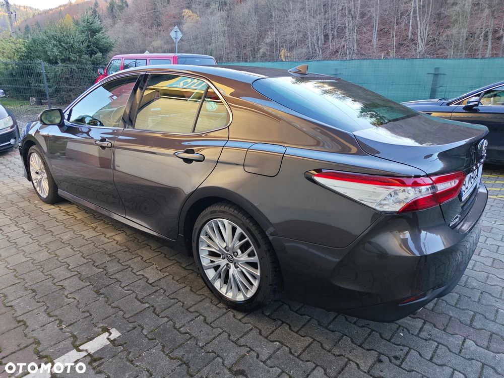 Toyota Camry 2.5 Hybrid Executive CVT - 8