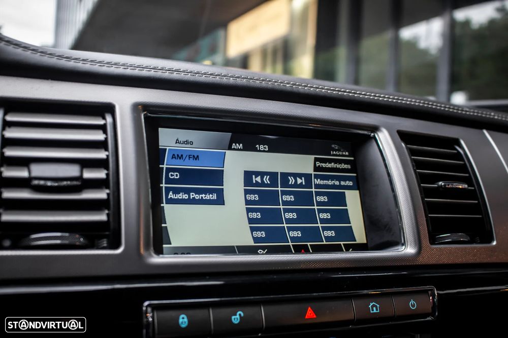 Jaguar XF 3.0 D V6 S Luxury - 42