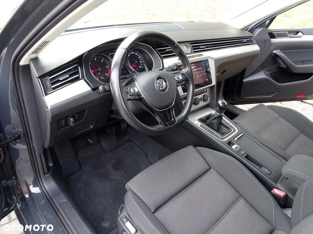 Volkswagen Passat 2.0 TDI BMT Comfortline - 20