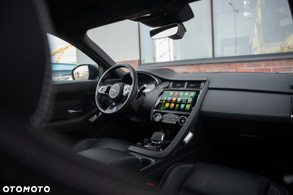 Jaguar E-Pace D165 AWD R-Dynamic SE - 29