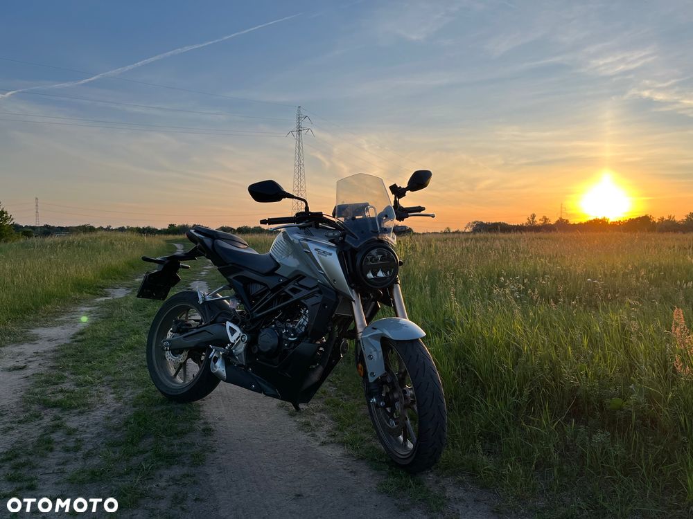 Honda CB - 1