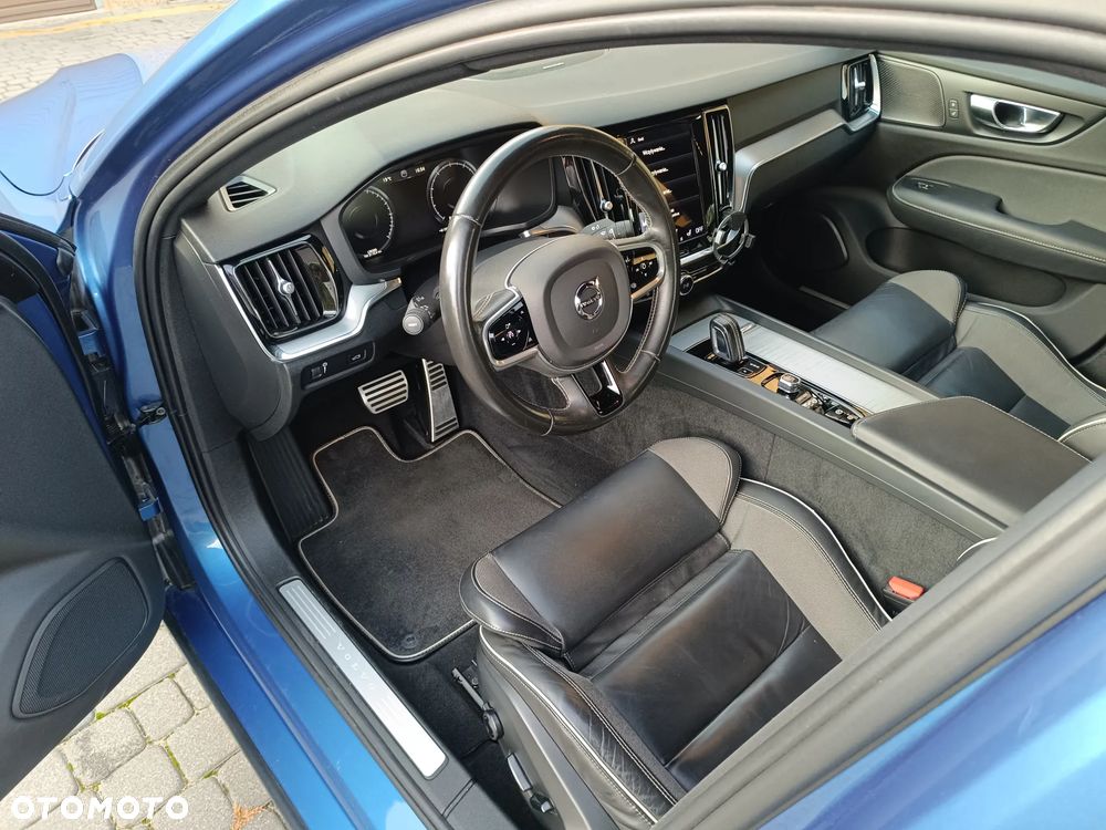 Volvo S60 B4 B R-Design - 9