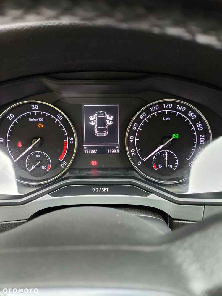 Skoda Superb 2.0 TDI Ambition DSG - 7