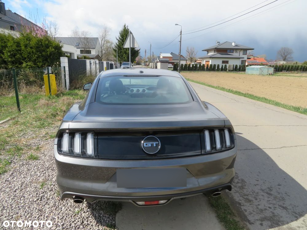 Ford Mustang 5.0 V8 GT - 17
