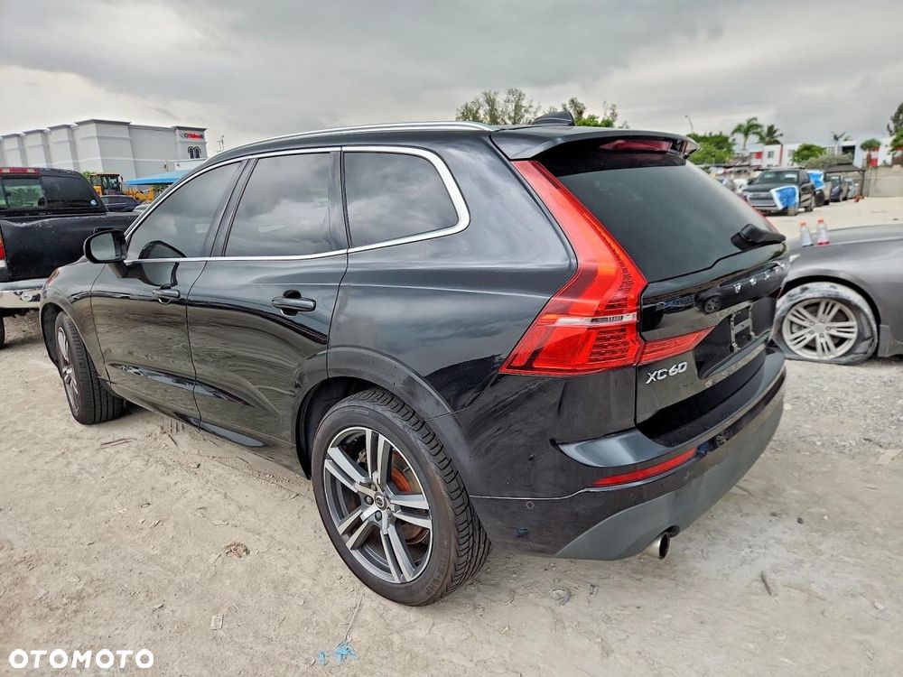 Volvo XC 60 T6 AWD Geartronic Momentum - 3
