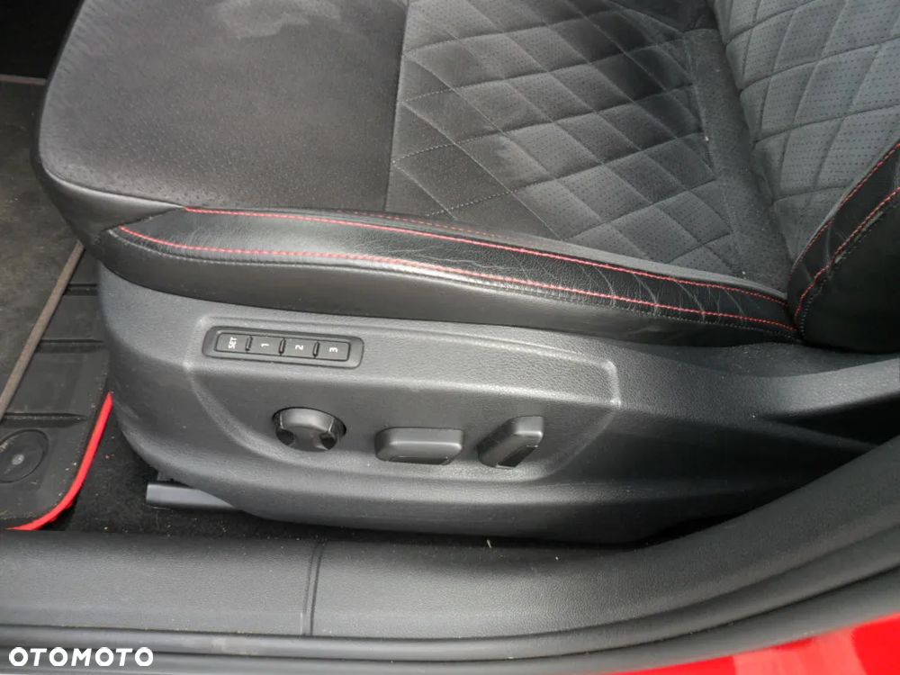 Skoda Octavia 2.0 TSI RS 245 DSG - 21