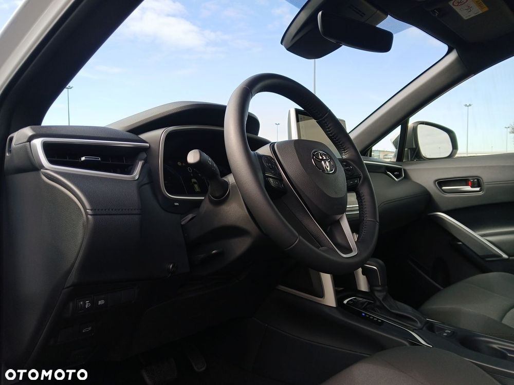 Toyota Corolla Cross - 19