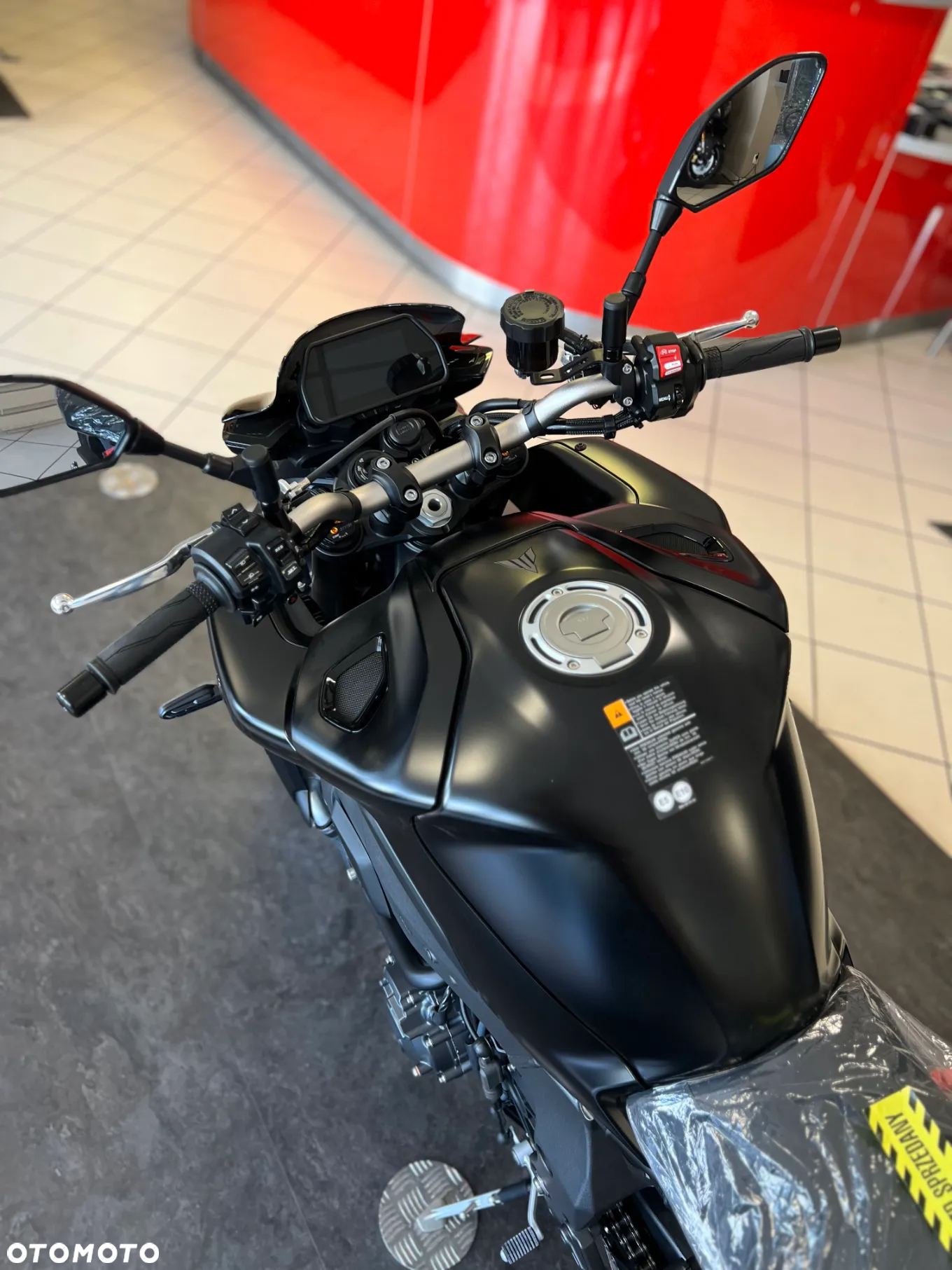 Yamaha MT - 12