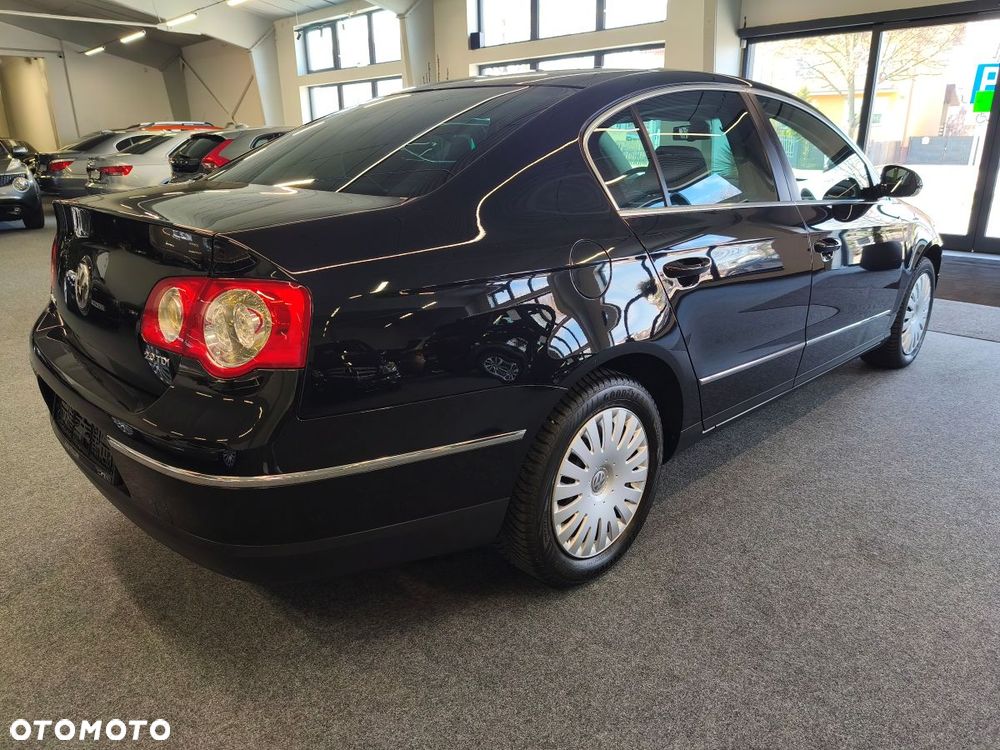 Volkswagen Passat 2.0 Blue TDI DSG SCR Comfortline - 4
