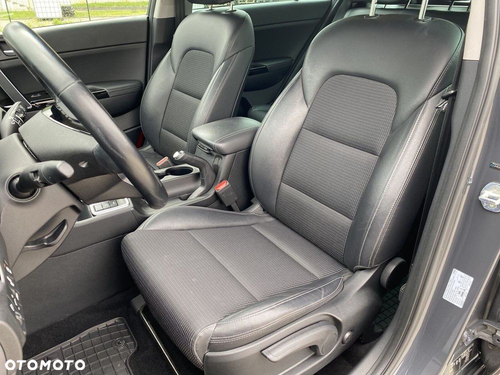 Kia Sportage - 10