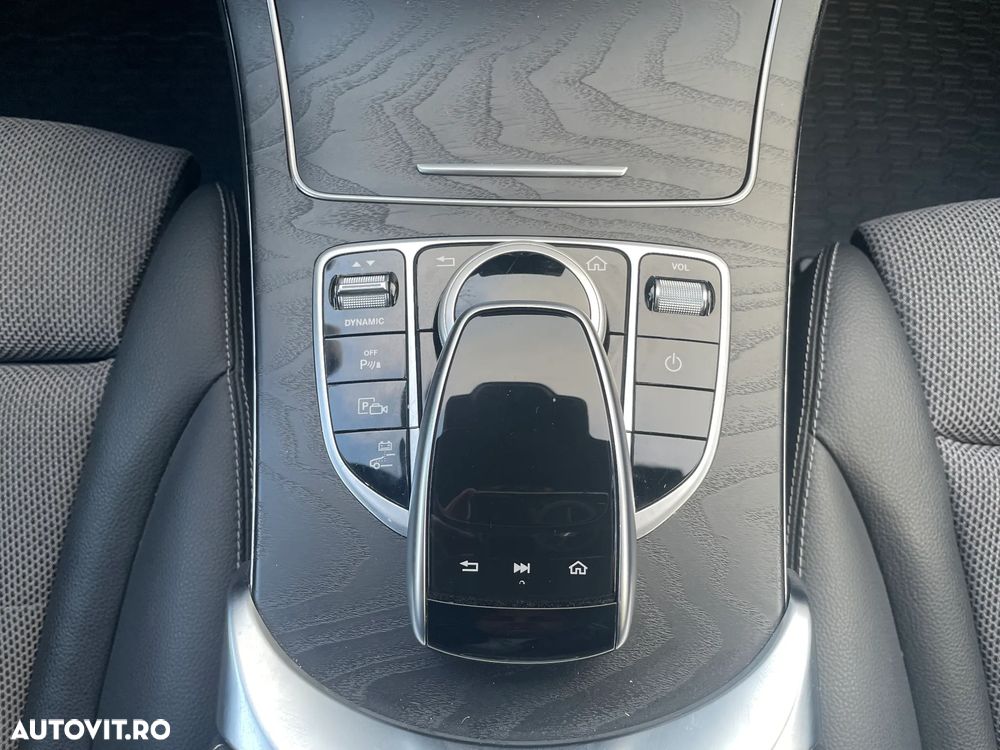 Mercedes-Benz C - 15