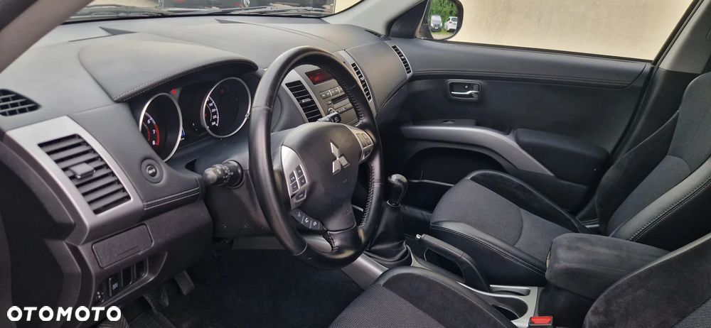 Mitsubishi Outlander 2.0 Intense + 2WD EU5 - 31