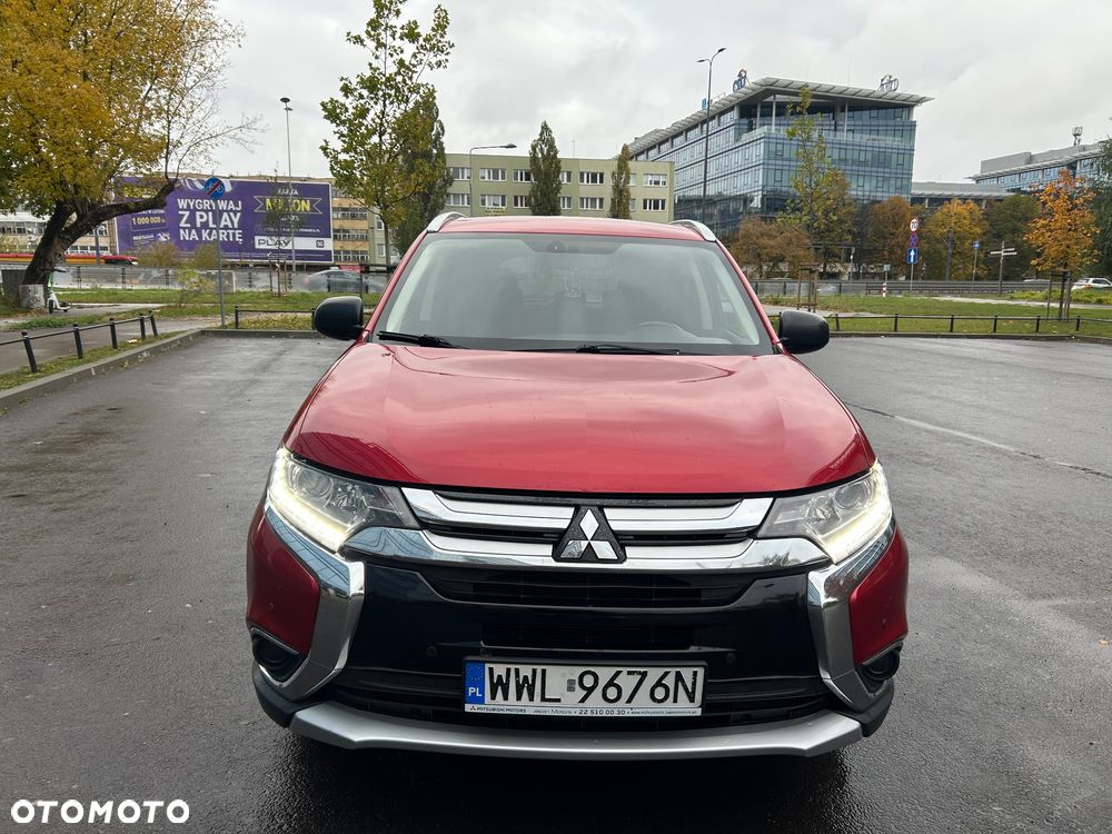 Mitsubishi Outlander - 2