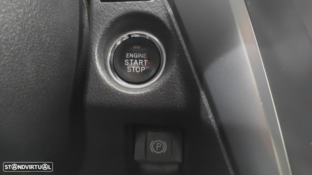 Toyota Avensis Touring Sports 2.0 D-4D Exclusive+GPS - 38