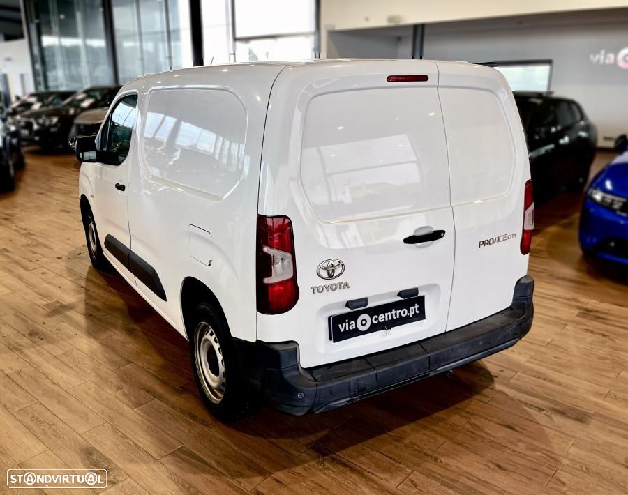 Toyota Proace City 1.5D L1 Comfort 3 Lugares c/IVA DEDUTÍVEL - 4