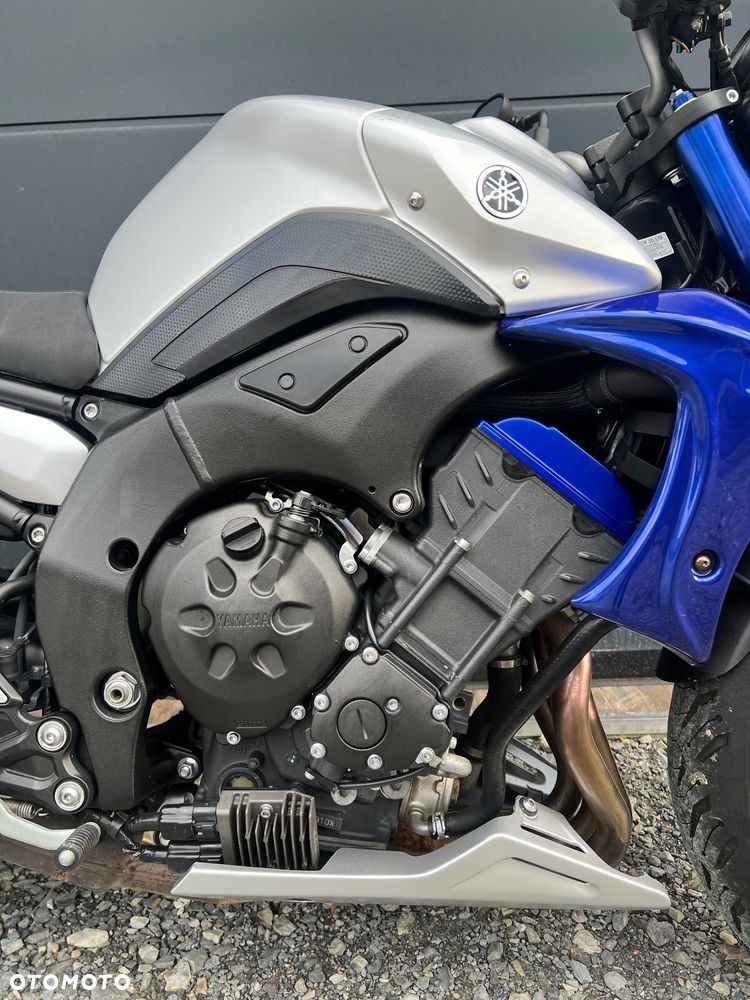 Yamaha FZ8 - 10